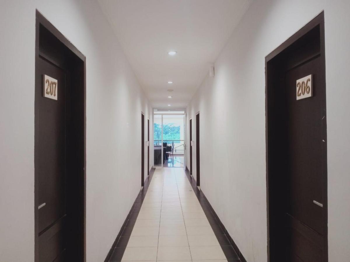 Oyo 90102 Edotel Hotel By Dbest Hospitality 万隆 外观 照片