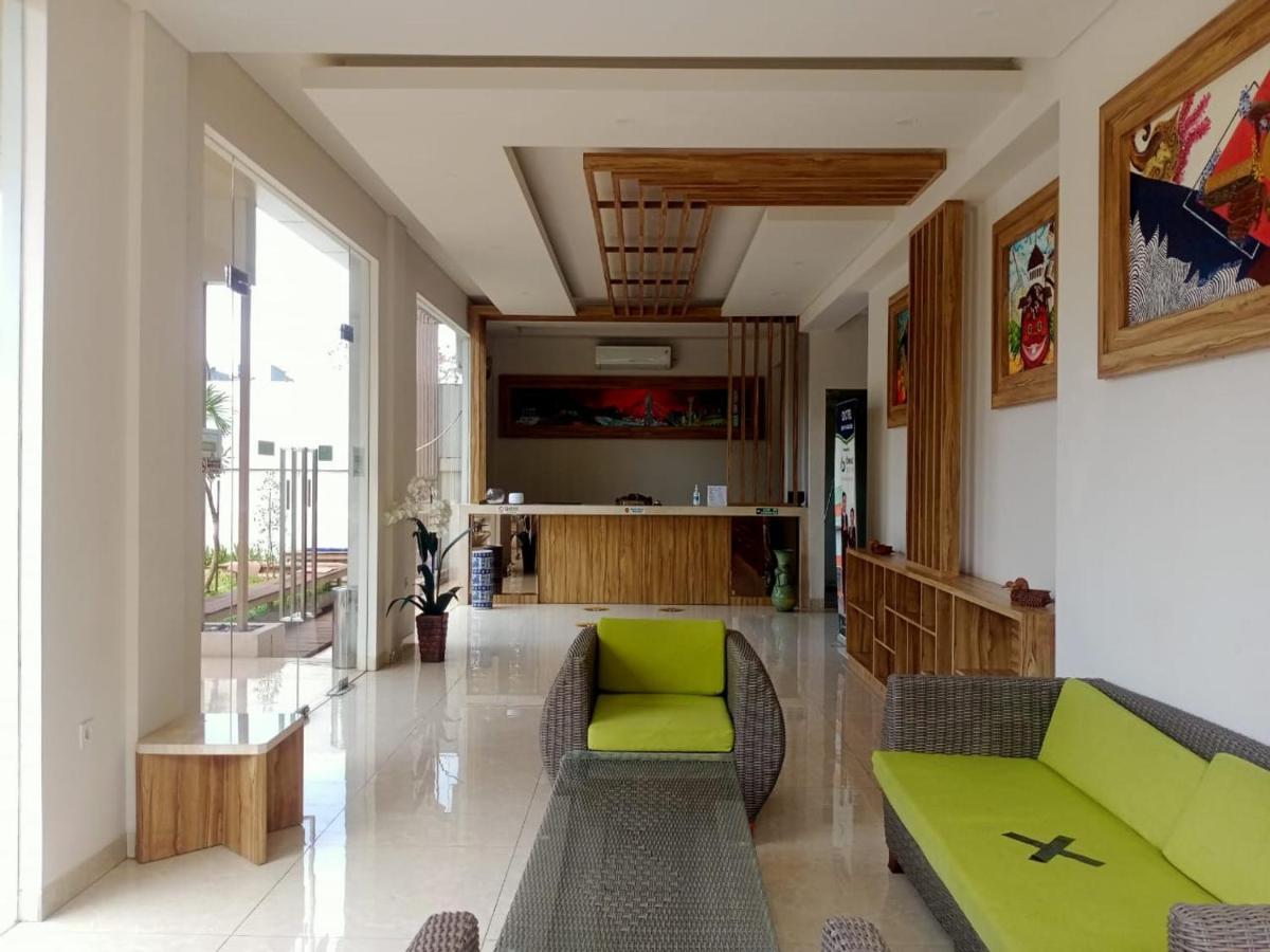 Oyo 90102 Edotel Hotel By Dbest Hospitality 万隆 外观 照片