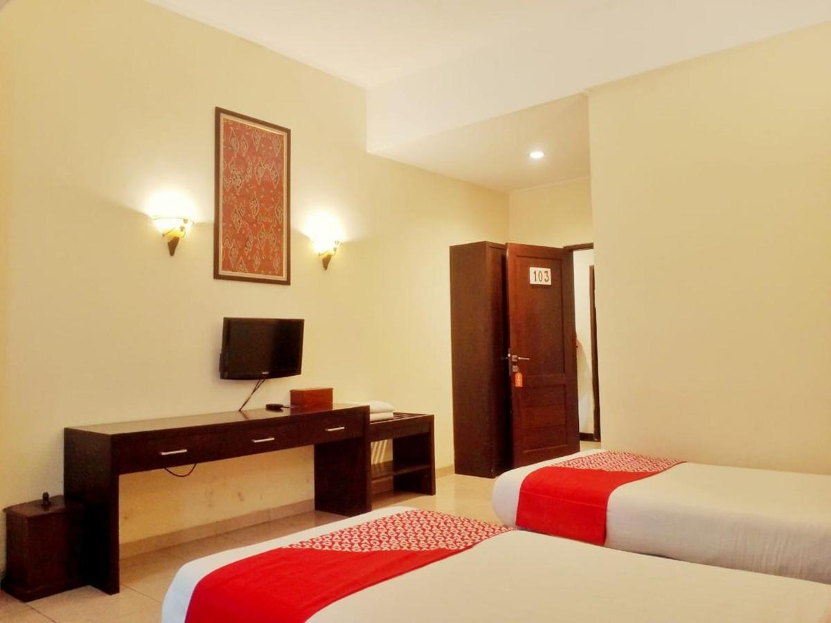 Oyo 90102 Edotel Hotel By Dbest Hospitality 万隆 外观 照片