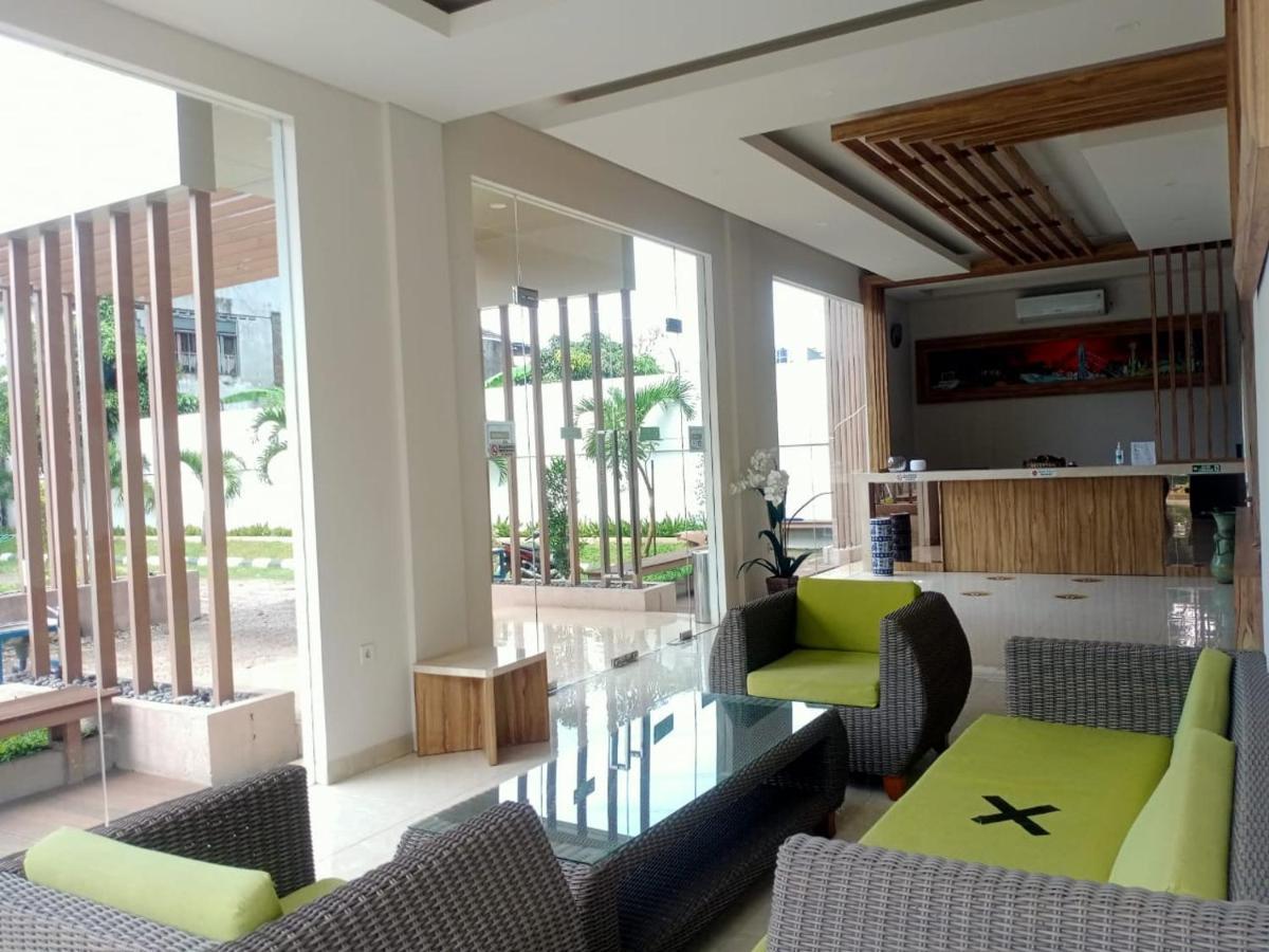 Oyo 90102 Edotel Hotel By Dbest Hospitality 万隆 外观 照片